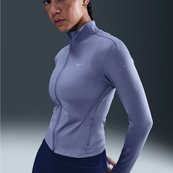 Nike jacket - Picture 2 of 4